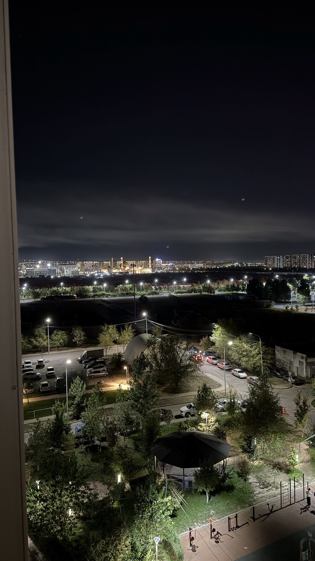 Наконец-то дома ✨
Наслаждаюсь этим невероятным видом из окн…